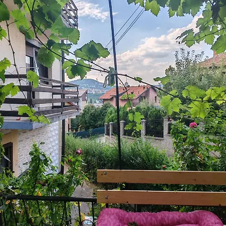 El&ma - 3 Bedroom With Balcony Close To Center, Sunnyland - Free Parking Apartament Sarajewo