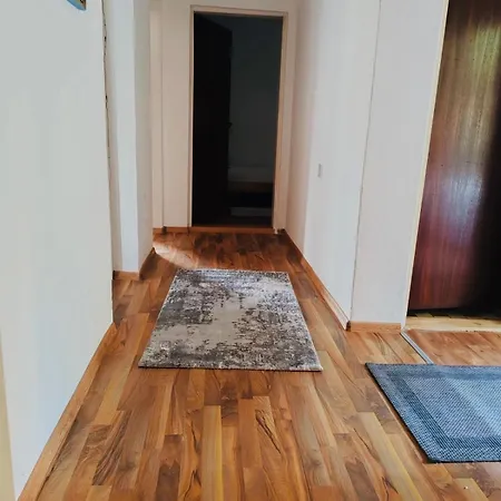 Apartment El&ma - 3 Bedroom Close To Center, Sunnyland With Balcony- Free Parking